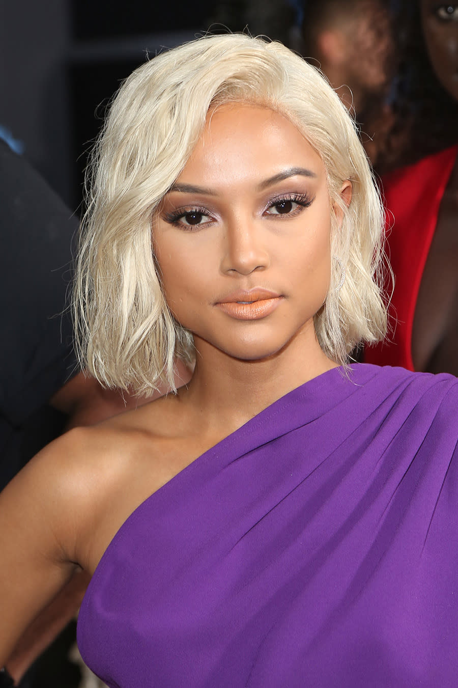 <p>Karrueche’s touseld wavy blond bob is a perfect addition to add to your summer beauty inspiration board. (Photo: Getty Images) </p>