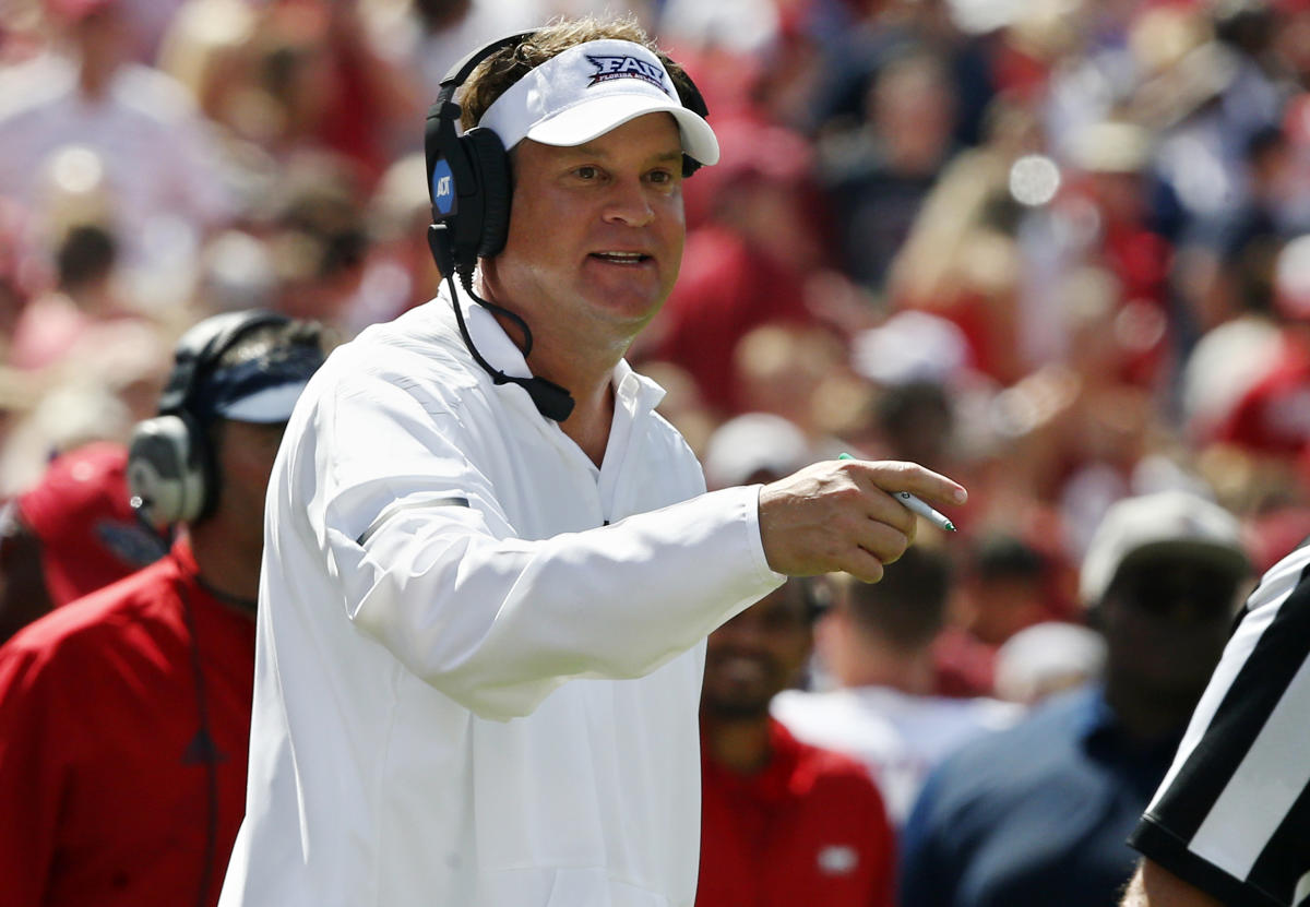 How Former Houston Texans Ex QB David Carr Ignited the Coaching Career of  Lane Kiffin - The Grove Report – Sports Illustrated at Ole Miss