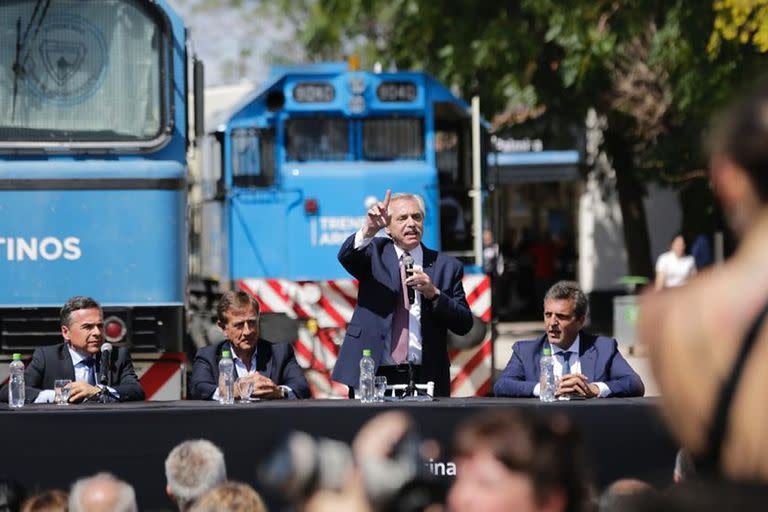 Alberto Fernández y Sergio Massa compartieron un acto en Mendoza, después de haber discutido fuerte por las supuestas "operaciones" de la Casa Rosada contra el ministro