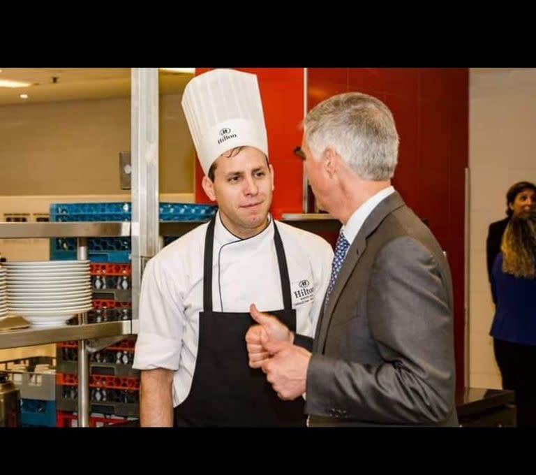 Sebastián Pederiva, en su rol de Jefe de cocina de launa reconocida cadena de hoteles