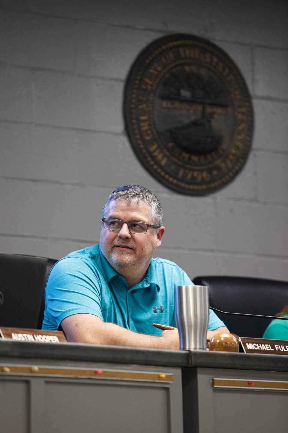 Michael Fulbright, chairman of Maury County Public Schools speaks to a crowd about voting during a Maury County Public Schools special hearing in Columbia, Tenn. on Thursday, July 27, 2023