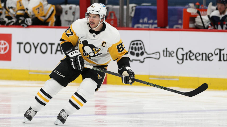 WASHINGTON, DC - MAY 01: Sidney Crosby #87 of the Pittsburgh Penguins skates against the Washington Capitals at Capital One Arena on May 01, 2021 in Washington, DC. (Photo by Patrick Smith/Getty Images)