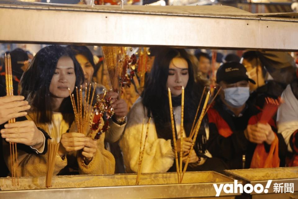 不少人都祈求來年身體健康，平安如意