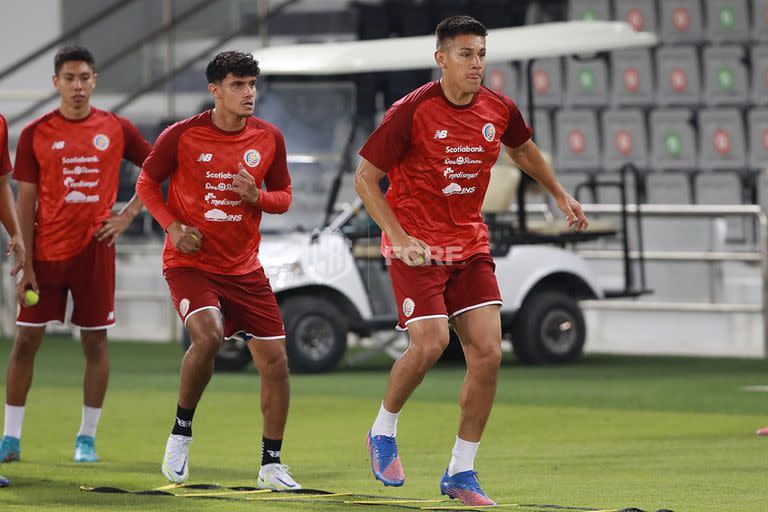 Los jugadores de la Selección de Fútbol de Costa Rica, en el último entrenamiento antes de jugar el partido decisivo con Nueva Zelanda