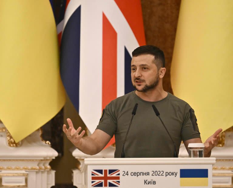 Volodimir Zelensky durante una conferencia conjunta con Boris Johnson, en Kiev