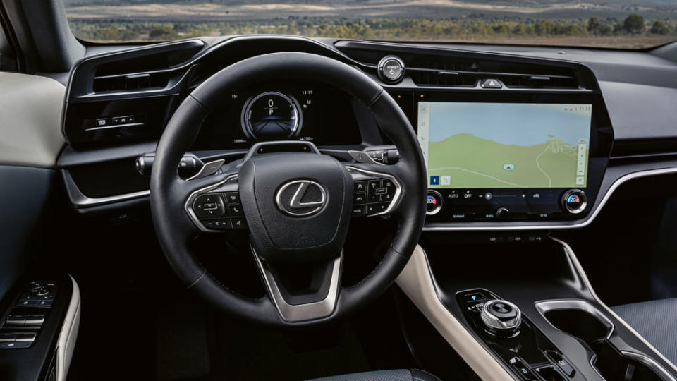歐洲市場RZ 450e全面配備14吋中控台觸控螢幕。 (圖片來源/ Lexus)