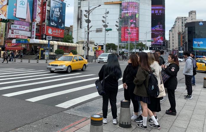 ▲今（19）日至週四逐日暖，週五鋒面在台灣附近醞釀，天氣不穩定，局部地區有較大降雨的機率。（圖／記者劉士成攝）