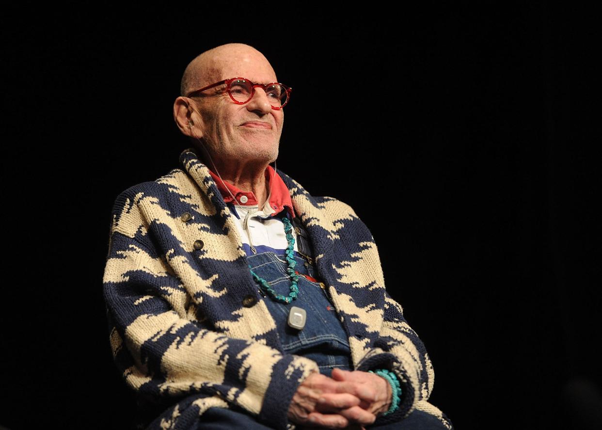 larry kramer death aids activist