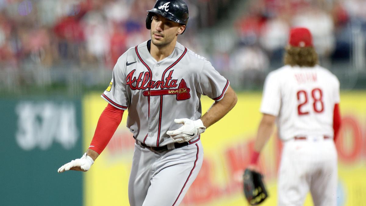 Atlanta Braves clinch NL East: The best Braves gear to get playoff ready 