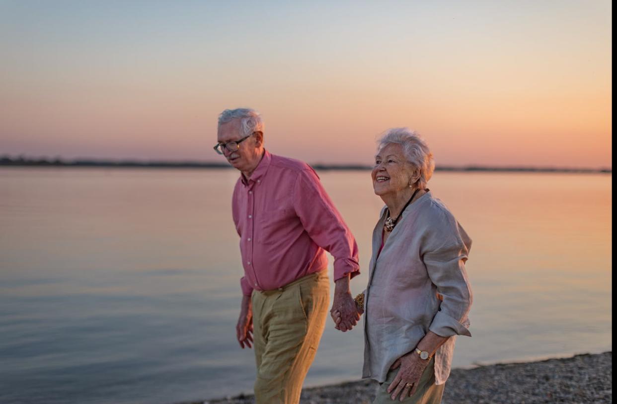 The risk factors include smoking, excessive alcohol use and high LDL cholesterol. <a href="https://www.gettyimages.com/detail/photo/senior-couple-enjoying-summer-vacation-by-the-sea-royalty-free-image/1664986971?phrase=dementia&adppopup=true" rel="nofollow noopener" target="_blank" data-ylk="slk:Halfpoint Images/Moment via Getty Images;elm:context_link;itc:0;sec:content-canvas" class="link ">Halfpoint Images/Moment via Getty Images</a>