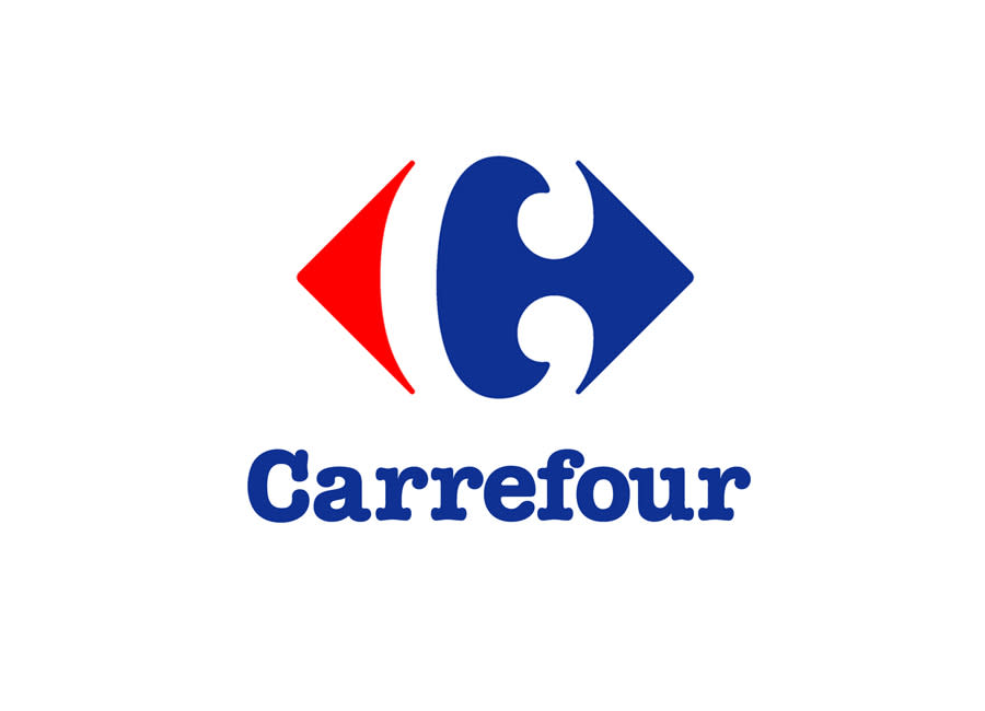 Érigé dans la ville d’Annecy, le premier supermarché Carrefour a ouvert en juin 1960 au carrefour de l’avenue Parmelan et de l’avenue André Theuriet, dans un immeuble que le promoteur avait lui-même appelé "Le Carrefour". Il n'en fallait pas plus aux fondateurs Marcel Fournier et Denis Defforey pour baptiser leur nouvelle chaine de magasins ainsi.