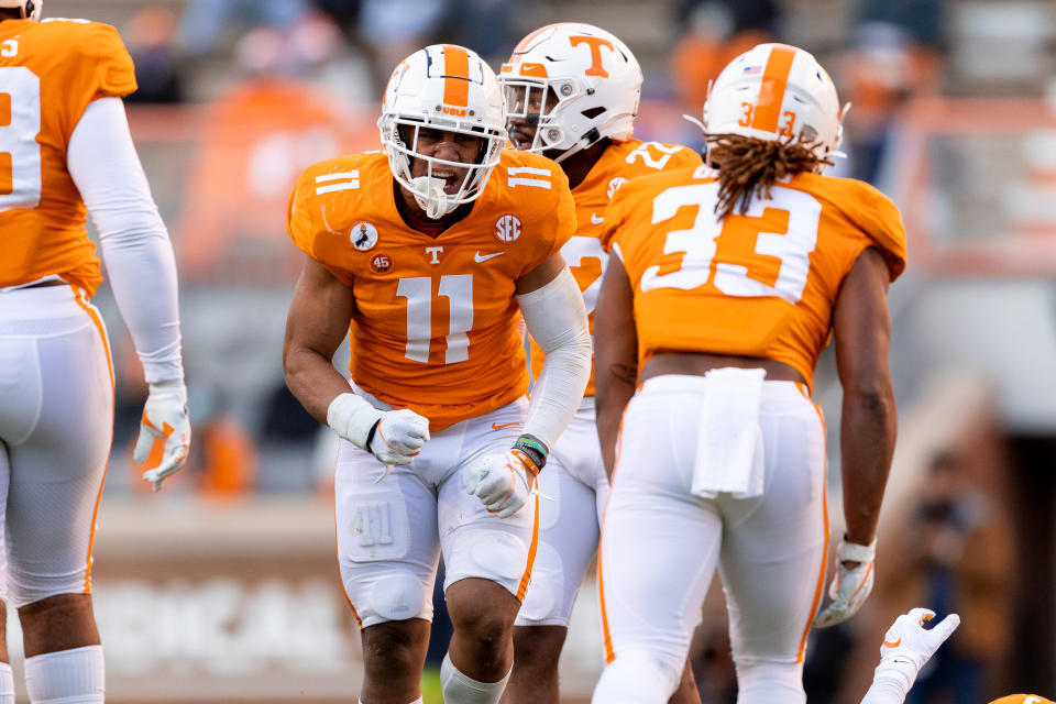 Henry To'o To'o reacts after a play against the Florida Gators.