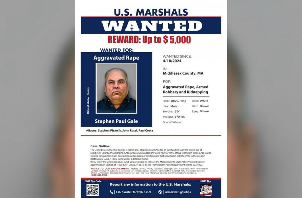 PHOTO: A wanted poster for Stephen Gale (The Middlesex District Attorney's Office)