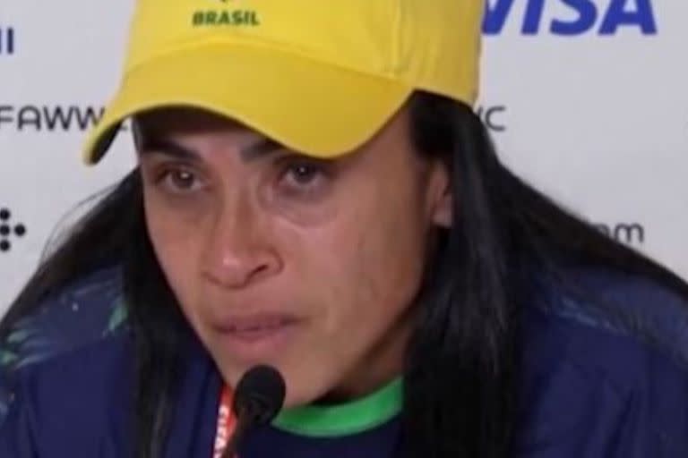 Marta se emocionó al recordar su carrera futbolística y el crecimiento del deporte femenino