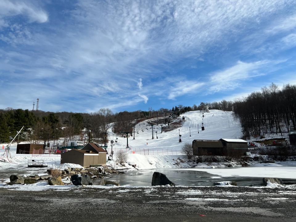 Mount Peter Ski Area, in Warwick, is small but boasts the infrastructure of much larger resorts, including a large ski school and strong racing program.