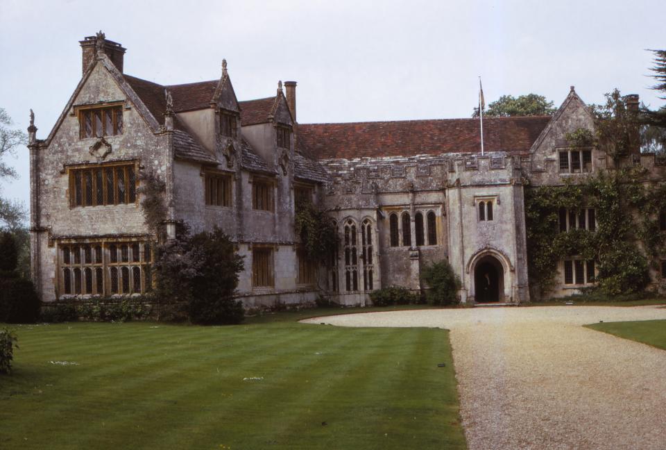 Athelhampton House, Early Tudor Medieval Manor, Dorset, 20th century. Grade I listed, 15th century Country Manor House and Gardens in Dorchester, Dorset. (Photo by CM Dixon/Heritage Images/Getty Images)