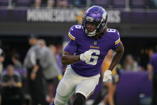 WATCH: Vikings defenders react to Lewis Cine's interception