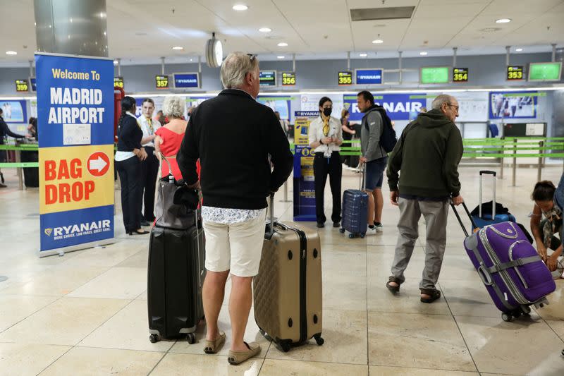 Airport disruptions expected as Ryanair cabin crew kicks off strike in Spain