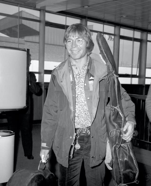 Music – John Denver – Heathrow Airport – London – 1976