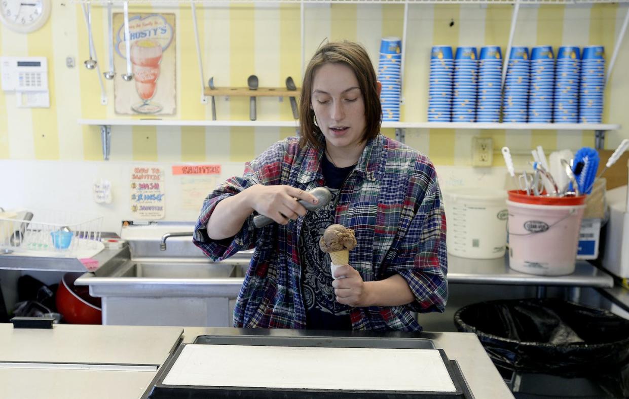 Some teens get tendinitis from scooping ice cream. <a href="https://www.gettyimages.com/detail/news-photo/morgan-jackson-18-of-scarborough-scoops-ice-cream-while-news-photo/958440620?adppopup=true" rel="nofollow noopener" target="_blank" data-ylk="slk:Shawn Patrick Ouellette/Portland Press Herald via Getty Images;elm:context_link;itc:0;sec:content-canvas" class="link ">Shawn Patrick Ouellette/Portland Press Herald via Getty Images</a>
