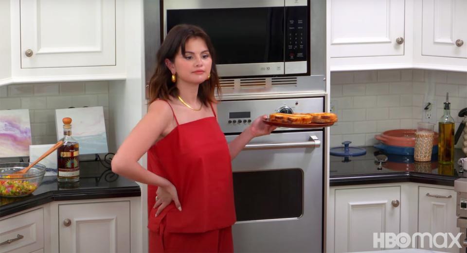 Selena + Chef S4 - Malibu House Tour