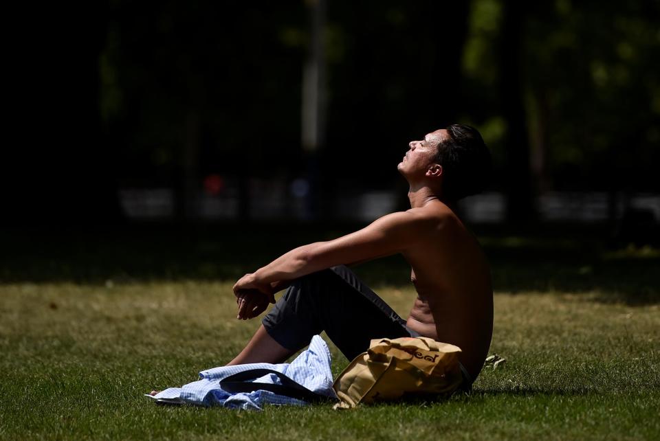 UK weather: Mini-heatwave could see temperatures match hottest day of the year so far