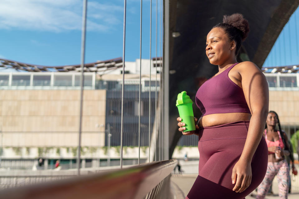 La cantidad exacta de proteína que una persona necesita diariamente depende de factores como su edad, estado de salud y sexo. Foto: Getty Images. 