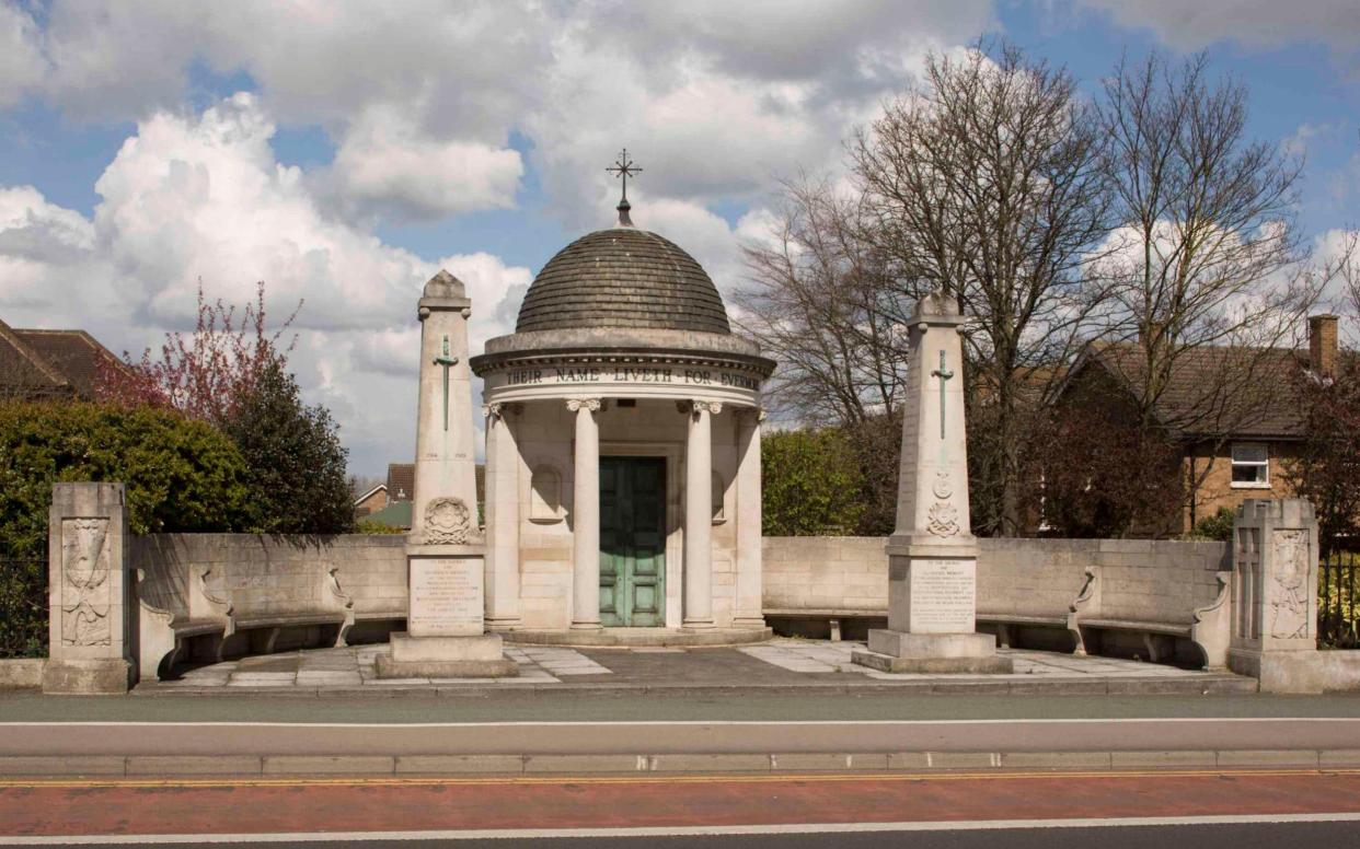 Bedfordshire and Hertfordshire Regimental War Memorial, Kempston, Bedfordshire - © Historic England