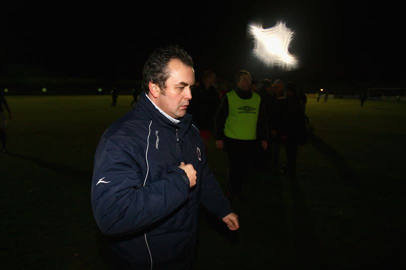 Lee Richardson moved into management at Chesterfield in 2007 after his playing career ended.  -Credit: Getty Images from 2008