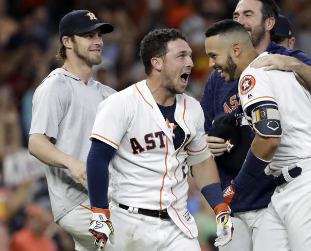 Astros tie franchise record with 12th straight win on Alex Bregman walk-off