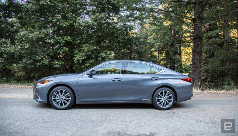 2019 Lexus ES 300H