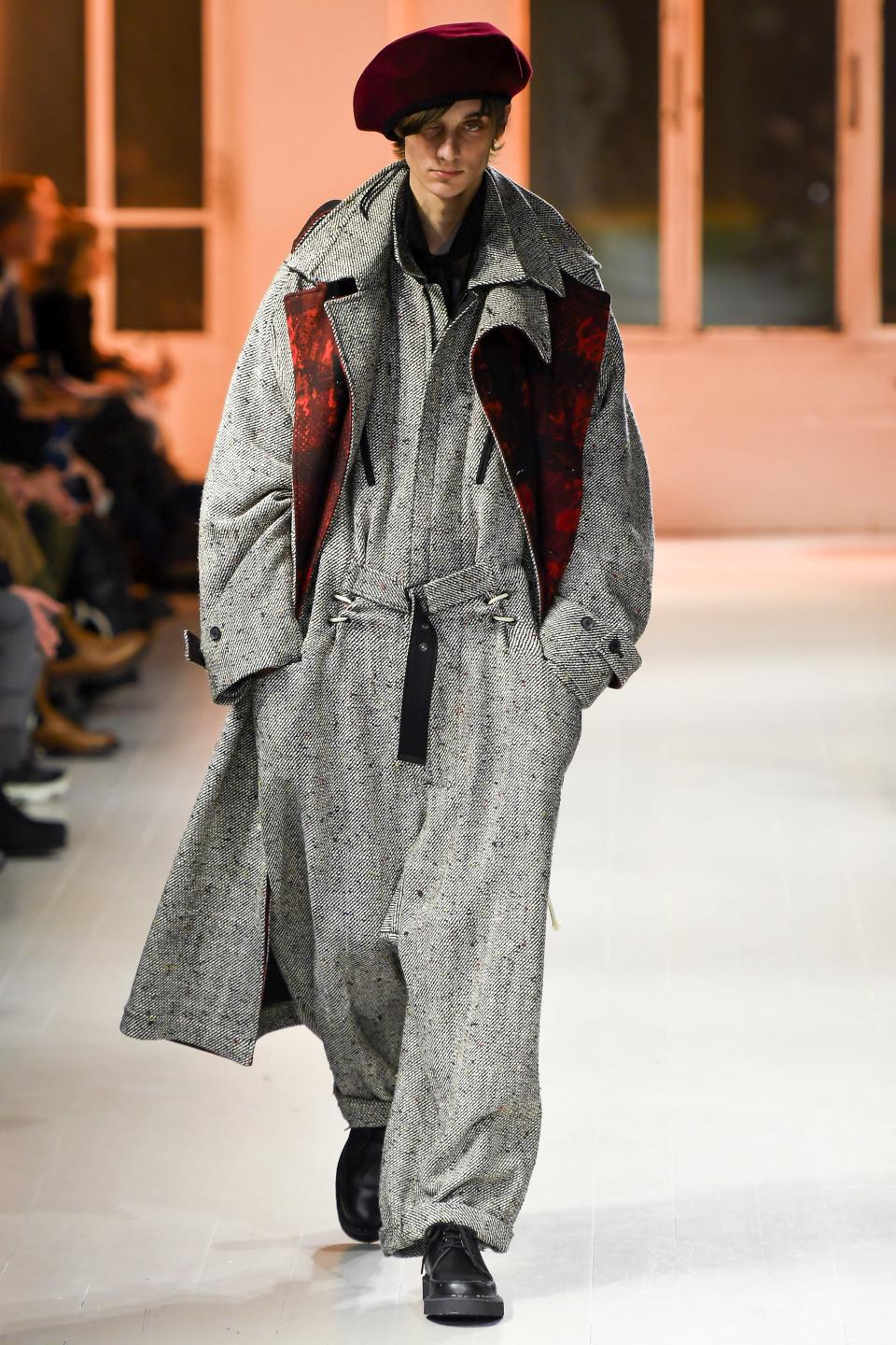 <h1 class="title">Yohji Yamamoto : Runway - Paris Fashion Week - Menswear F/W 2020-2021</h1><cite class="credit">Victor VIRGILE</cite>