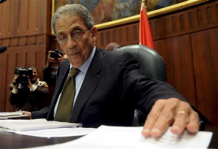 Amr Moussa, head of the assembly writing Egypt's new constitution, attends a vote at the Shura Council in Cairo December 1, 2013. REUTERS/Stringer