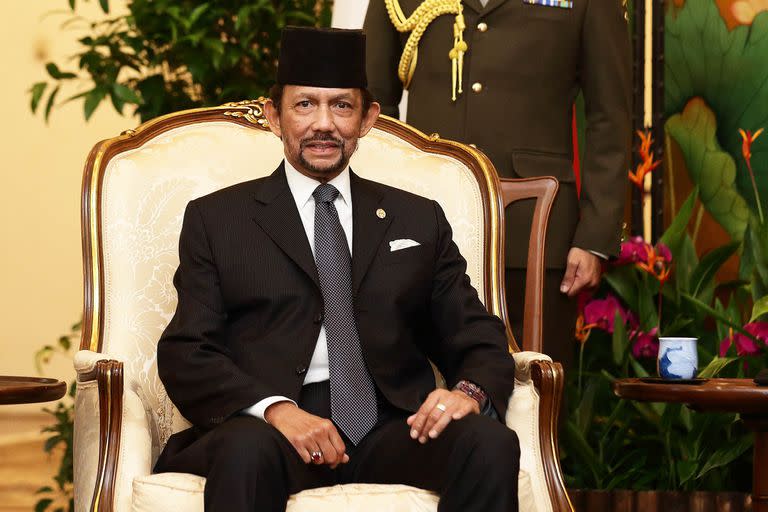 El sultán de Brunei Hassanal Bolkiah en una reunión con el presidente de Singapur, Tony Tan Keng Yam en Istana, el 5 de julio de 2017 en Singapur