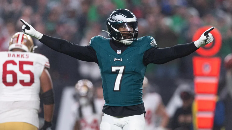 Eagles linebacker Haason Reddick (7) reacts after a defensive stop against the San Francisco 49ers during the first quarter at Lincoln Financial Field.