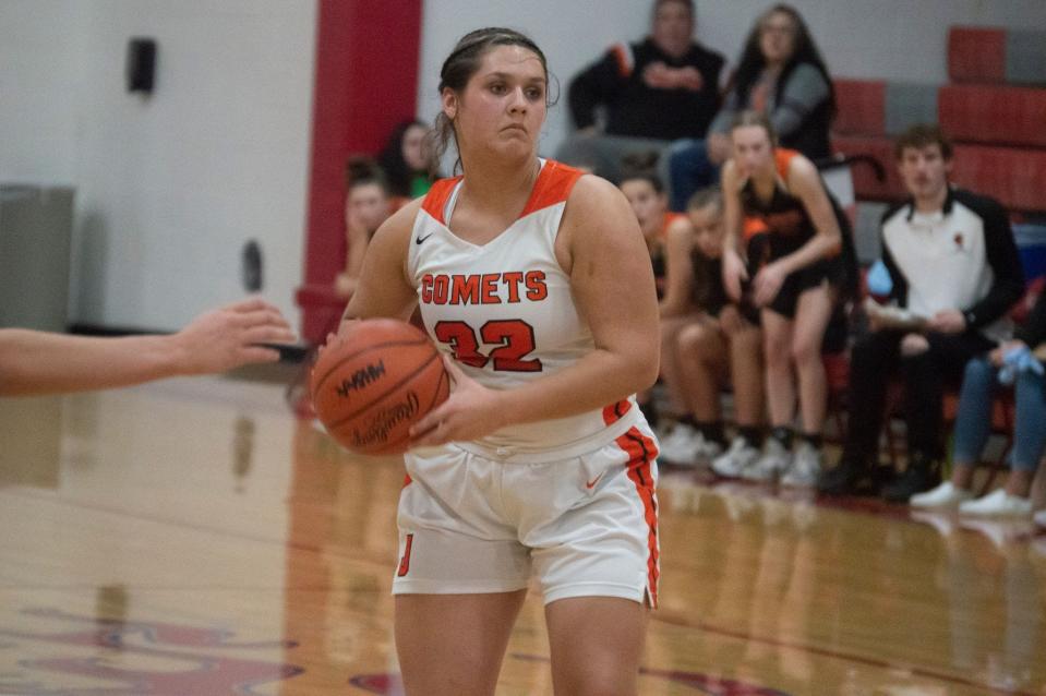 Comet sophomore Alexis Trine (32) was the week three athlete of the week winner and the fan voted Winter Athlete of the Year.