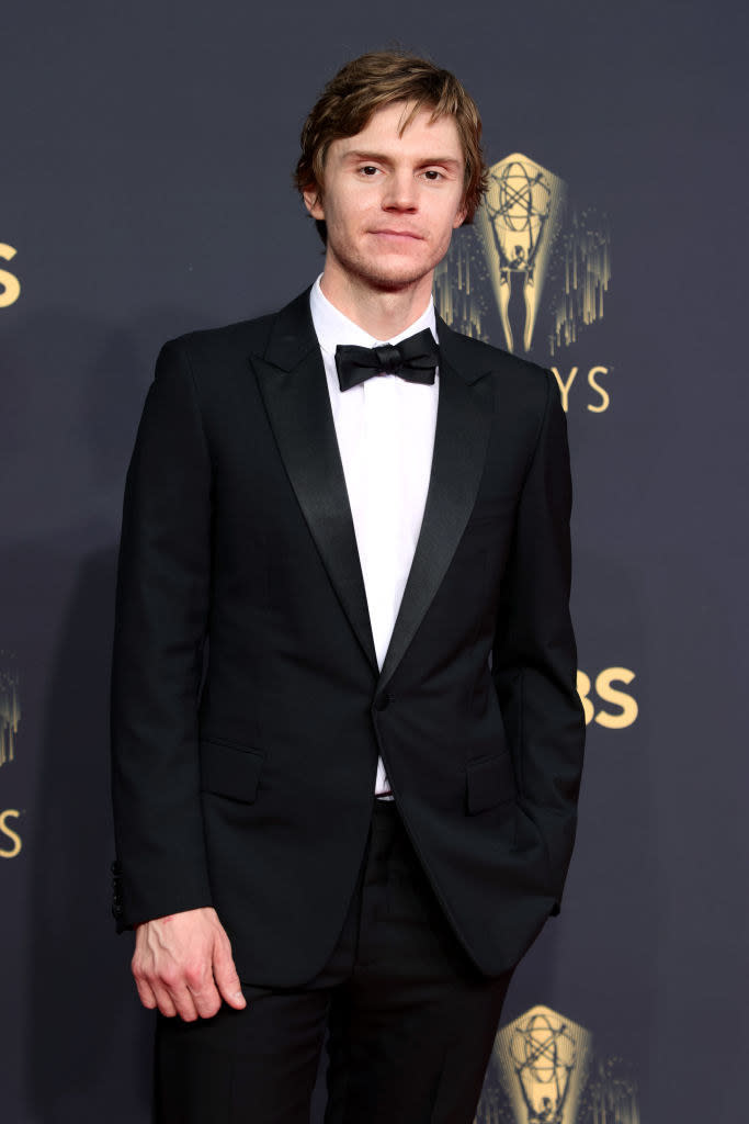 Evan Peters at the 2021 Emmy Awards