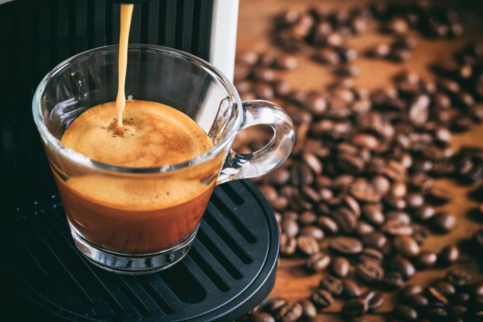 Espresso machines range in price from about $100 and<strong> </strong>$1,000, so it might be confusing to figure out which one is best for home use — especially if you're a beginner. (Rawf8 via Getty Images)