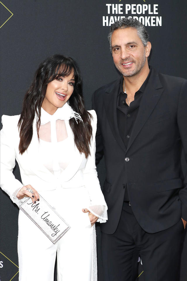 Kyle Richards and Mauricio Umansky deny they are divorcing