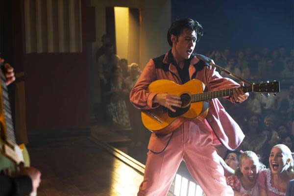 Austin Butler en Elvis (Créditos: Warner Bros. Pictures)