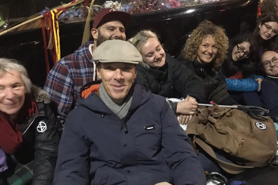 Benedict Cumberbatch joins XR protesters in Trafalgar Square ()