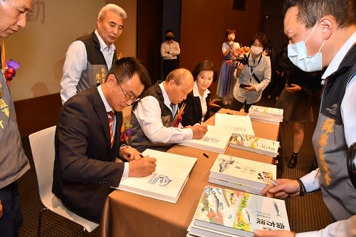 東台灣第一漁港南方澳　發表百歲紀念專書