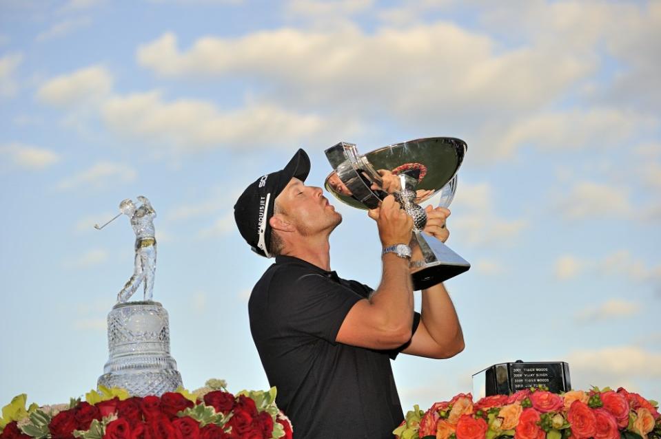 Henrik Stenson victorious with FedEx Cup trophy after winning on Sunday at East Lake GC. FedEx Cup. (Photo by Fred Vuich via Getty Images)