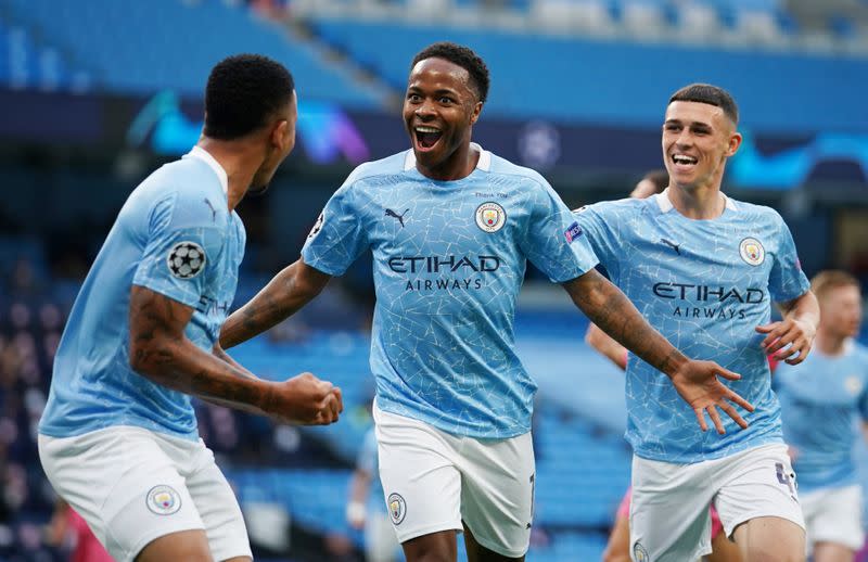 FOTO DE ARCHIVO. Los jugadores del Manchester City celebran tras marcar un gol ante el Real Madrid de España por la Liga de Campeones, en Mánchester, Reino Unido