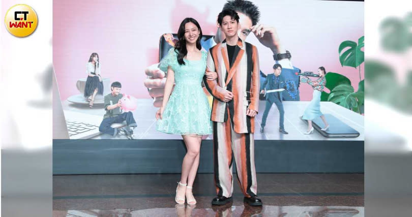 張菁菁(左)與孫沁岳劇中扮演一對腐男腐女。（圖／林士傑攝）