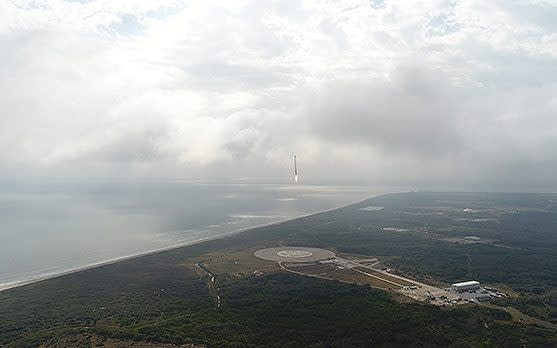 New video shows incredible moment Elon Musk's SpaceX rocket lands at Cape Canaveral after ISS mission