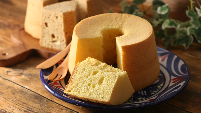 fluffy chiffon cake sliced