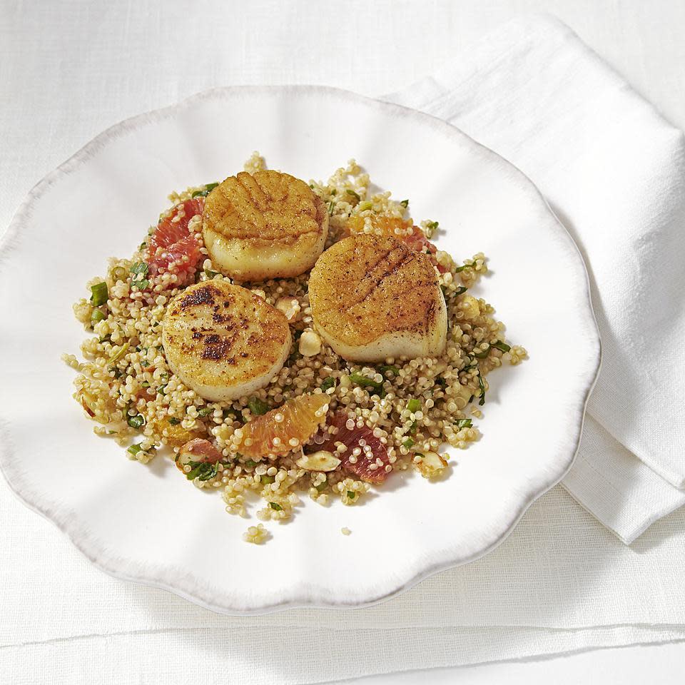 Quinoa Pilaf with Seared Scallops