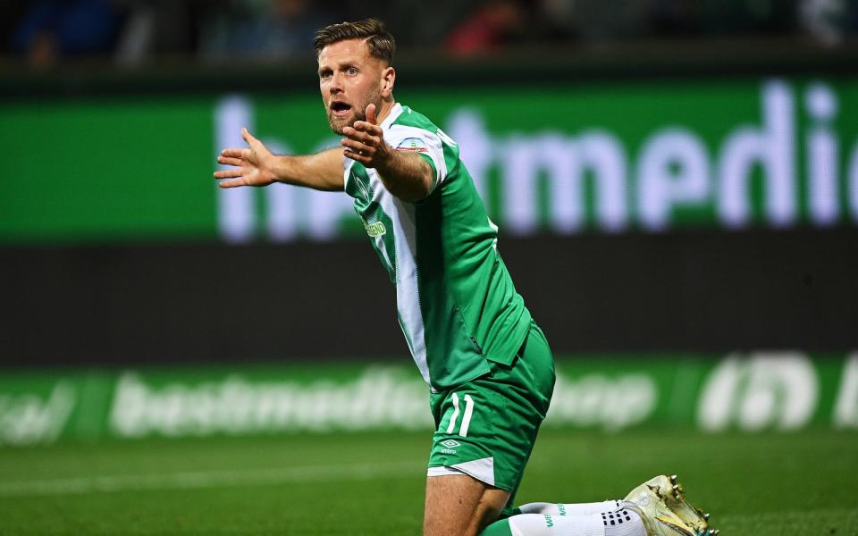 Vom Zweitliga-Stürmer zum WM-Hoffnungsträger: Noch vor einem Jahr plagte sich Niclas Füllkrug mit Verletzungen herum und hatte seinen Stammplatz bei Werder Bremen verloren. Doch dann die Trendwende: "Lücke" schoss seinen Klub in die erste Liga und ist in dieser Spielzeit der treffsicherste deutsche Stürmer in der Bundesliga. Bei der Nationalelf könnte er die Lösung der 9er-Diskussion sein. (Bild: Getty Images / Stuart Franklin)