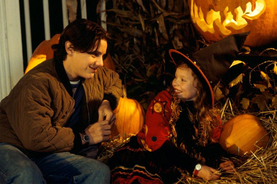 HOCUS POCUS, Omri Katz, Thora Birch, 1993